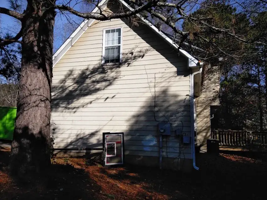 Vinyl Siding Replacement with New Trim Details project photo