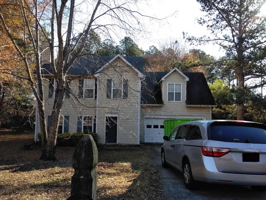Vinyl Siding Replacement with New Trim Details project photo