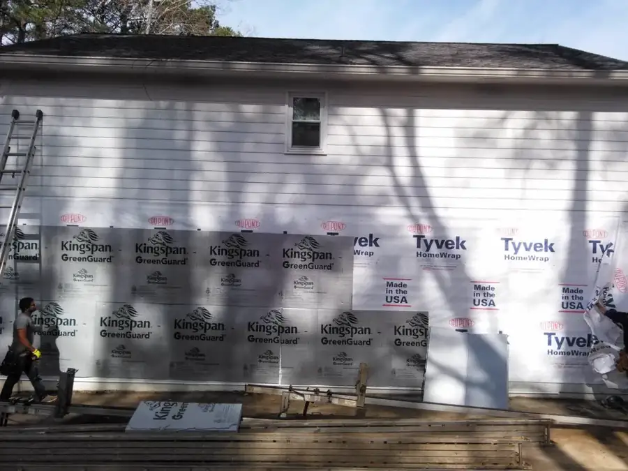 Vinyl Siding Replacement Before and After project photo
